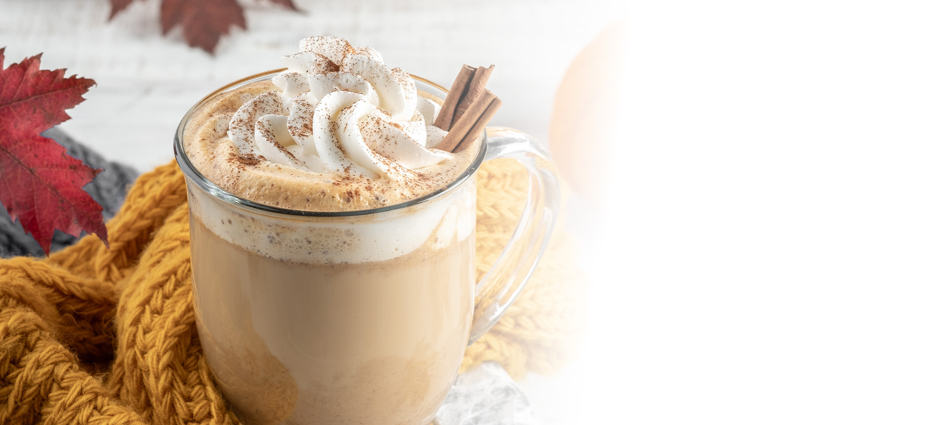 sweetchatchaya_pumpkin-latte_slide-bg